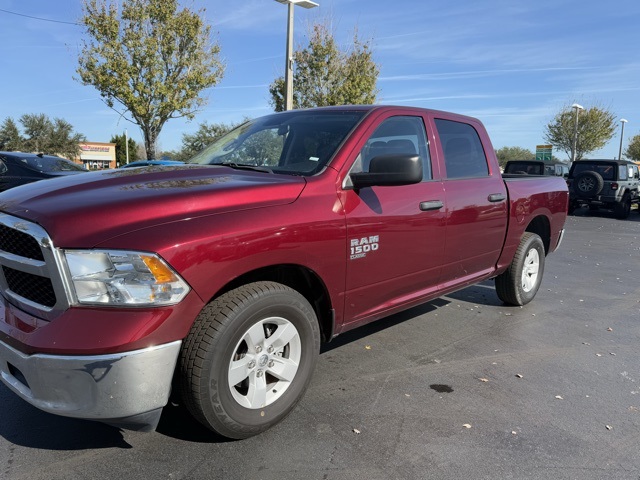 2022 Ram 1500 Classic SLT 3