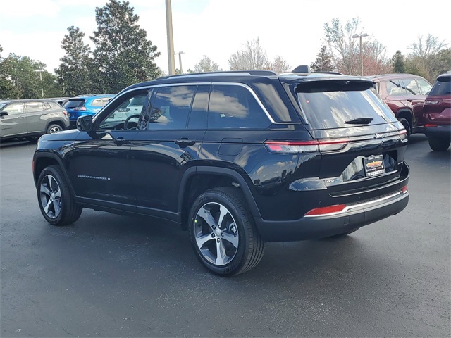 2023 Jeep Grand Cherokee Base 4xe 18