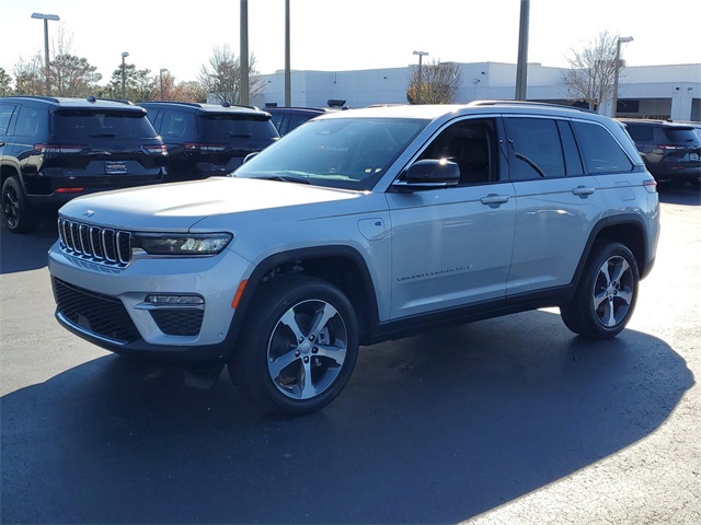 2023 Jeep Grand Cherokee Base 4xe 3