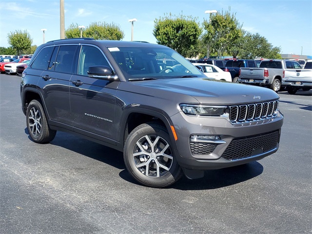 2023 Jeep Grand Cherokee Limited 24