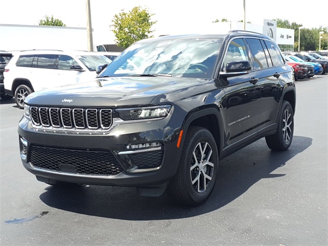 2023 Jeep Grand Cherokee Limited 3