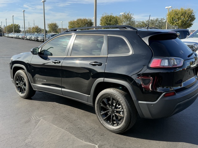 2023 Jeep Cherokee Altitude 5