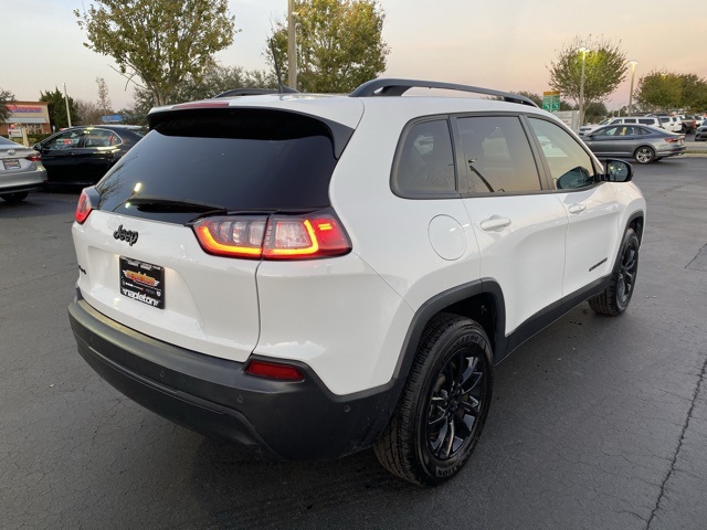 2023 Jeep Cherokee Altitude 5