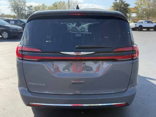 2023 Chrysler Pacifica Touring L 6