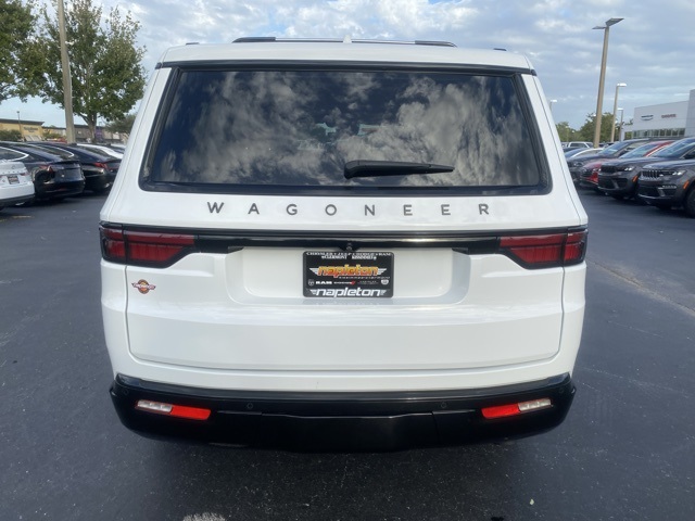 2023 Jeep Wagoneer Series II 7