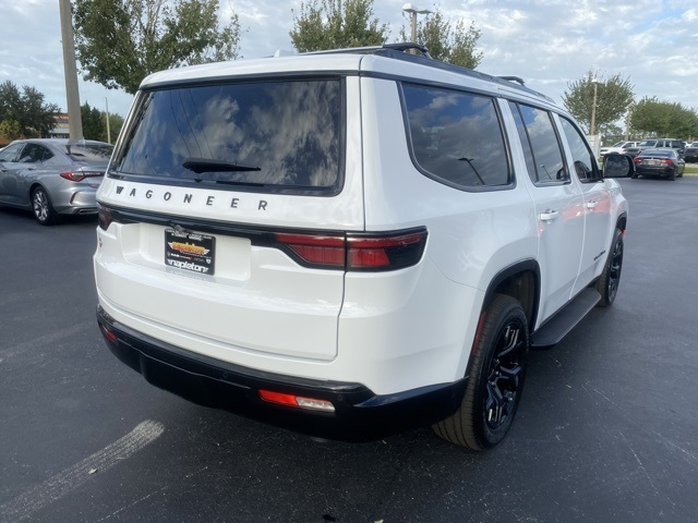 2023 Jeep Wagoneer Series II 8