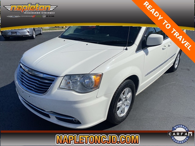 2013 Chrysler Town & Country Touring 3