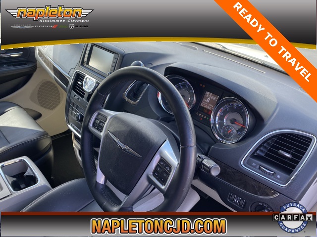 2013 Chrysler Town & Country Touring 15