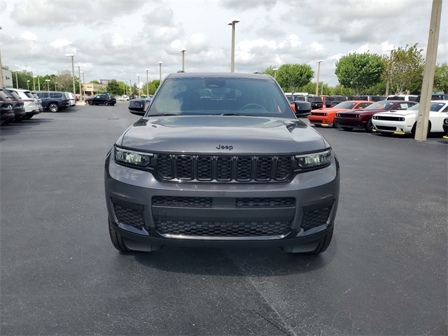 2024 Jeep Grand Cherokee L Laredo 2