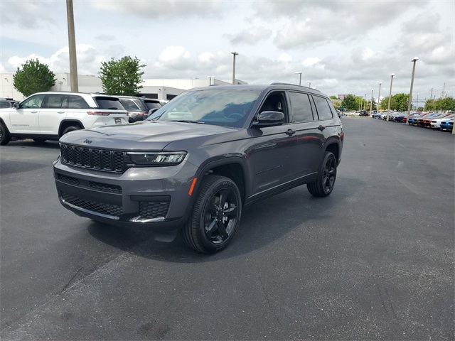 2024 Jeep Grand Cherokee L Laredo 3