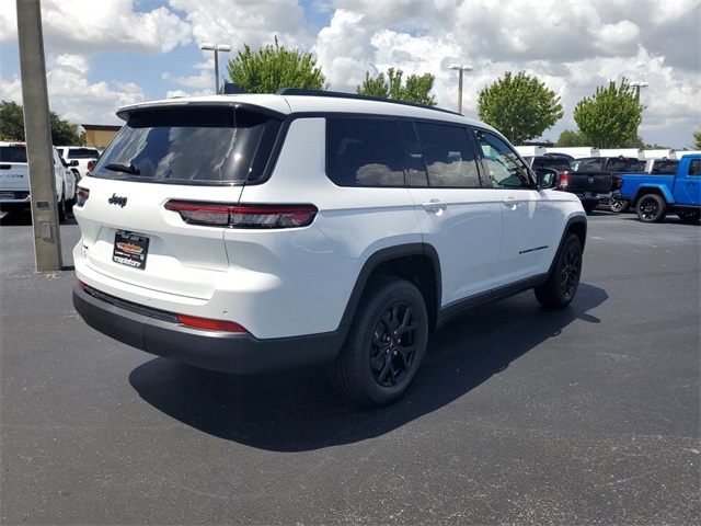 2024 Jeep Grand Cherokee L Altitude 17