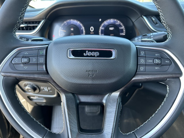 2024 Jeep Grand Cherokee L Limited 8