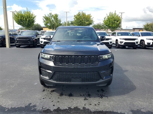 2024 Jeep Grand Cherokee Altitude 2