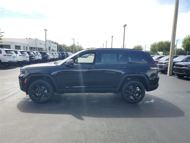 2024 Jeep Grand Cherokee Altitude 4