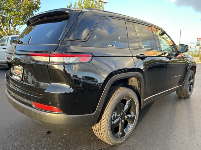 2024 Jeep Grand Cherokee Altitude 5