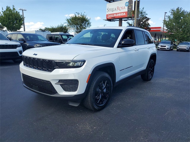 2024 Jeep Grand Cherokee Altitude 3