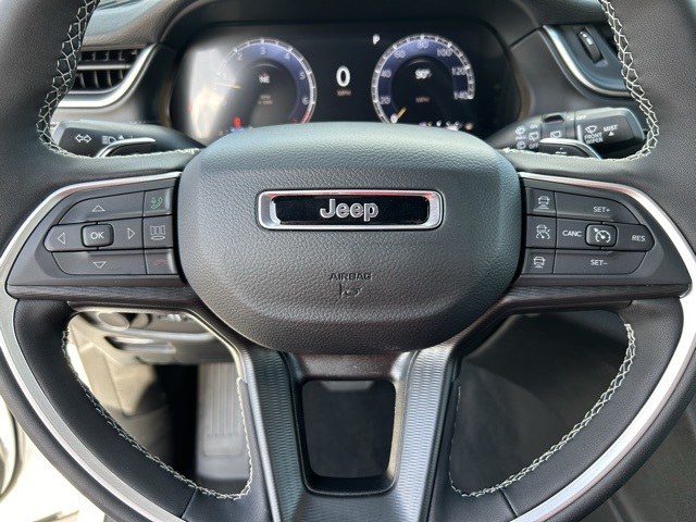 2024 Jeep Grand Cherokee L Altitude X 12