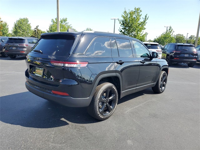 2024 Jeep Grand Cherokee Altitude 19