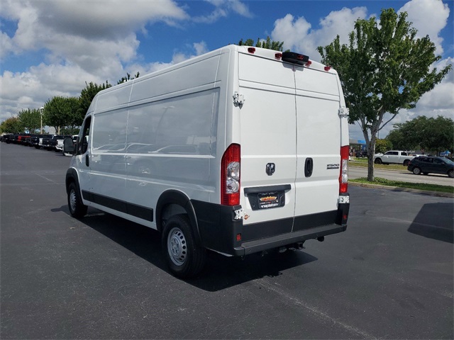 2024 Ram ProMaster 2500 High Roof 17