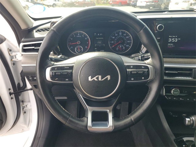 2024 Kia K5 EX 12