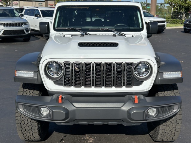 2024 Jeep Gladiator Mojave 2