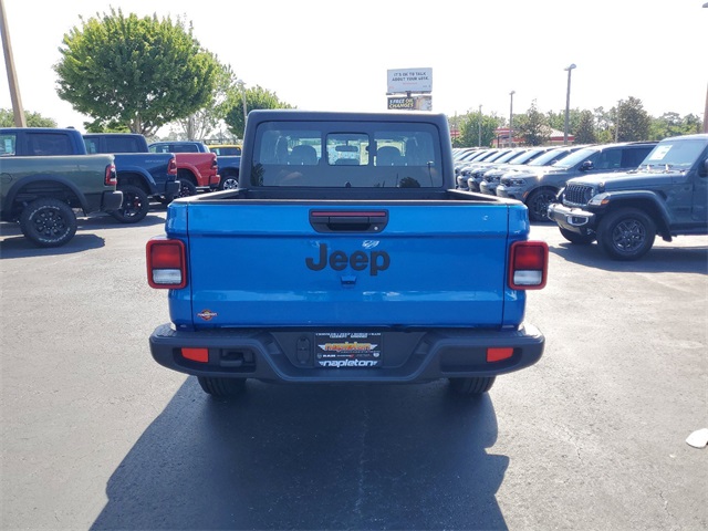 2024 Jeep Gladiator Sport 20