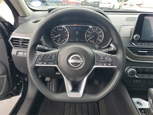 2024 Nissan Altima 2.5 SV 12