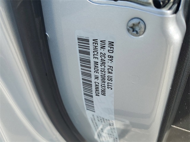 2024 Chrysler Pacifica Hybrid Select 19