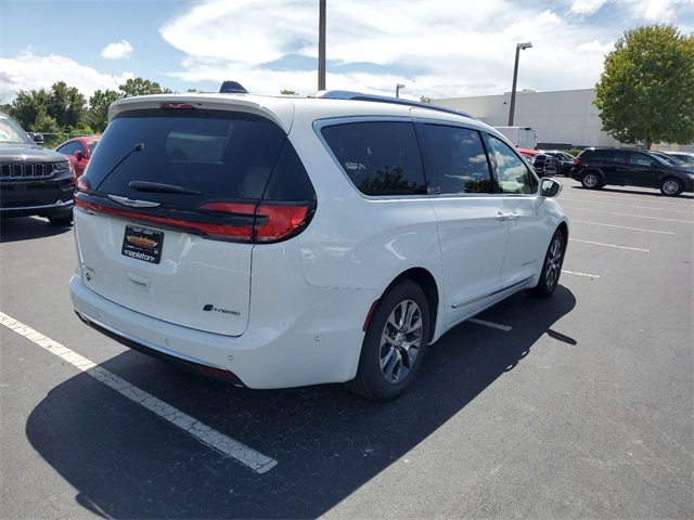 2024 Chrysler Pacifica Hybrid Pinnacle 20