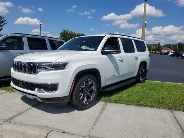 2024 Jeep Wagoneer L Series III 3