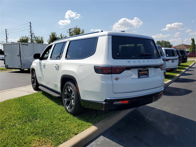 2024 Jeep Wagoneer L Series III 17