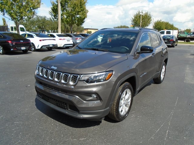 2024 Jeep Compass Latitude 2