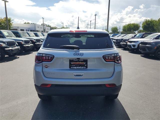 2024 Jeep Compass Sport 19