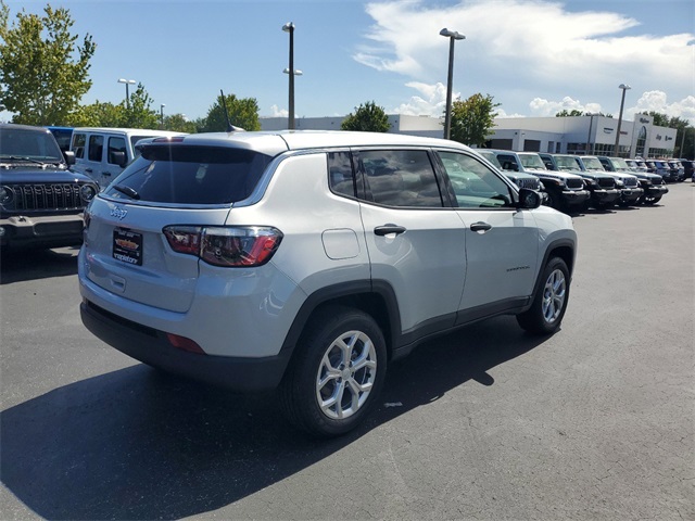 2024 Jeep Compass Sport 21