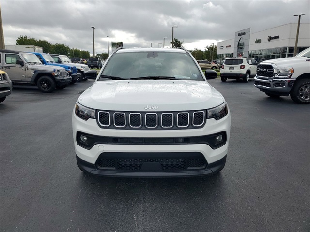 2024 Jeep Compass Latitude 2