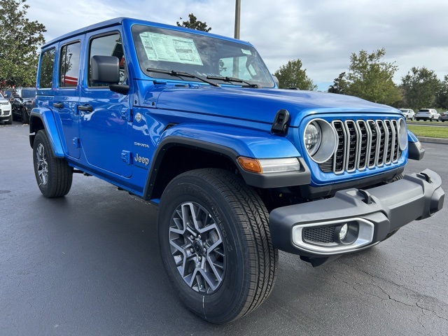 2024 Jeep Wrangler Sahara 3