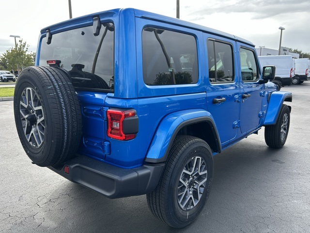 2024 Jeep Wrangler Sahara 5