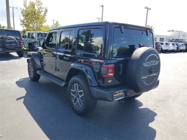 2024 Jeep Wrangler Sahara 16