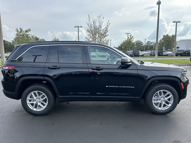 2025 Jeep Grand Cherokee Laredo 4