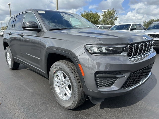 2025 Jeep Grand Cherokee Laredo 3