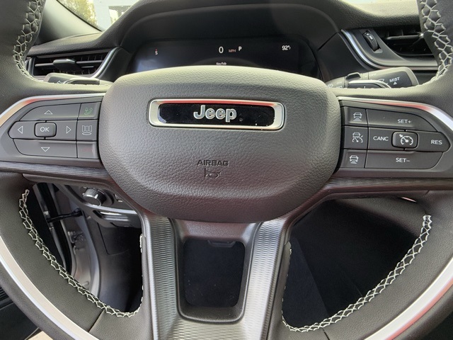 2025 Jeep Grand Cherokee Laredo 15