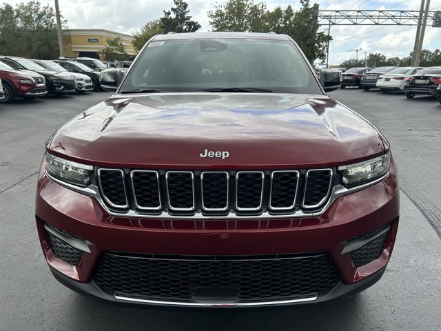 2025 Jeep Grand Cherokee Laredo 2