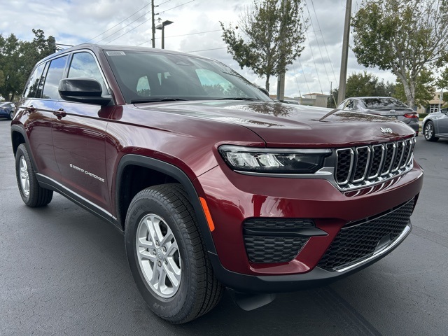 2025 Jeep Grand Cherokee Laredo 3