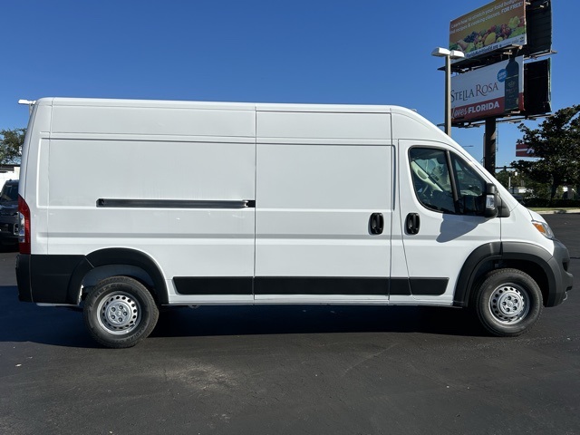 2025 Ram ProMaster 2500 High Roof 4