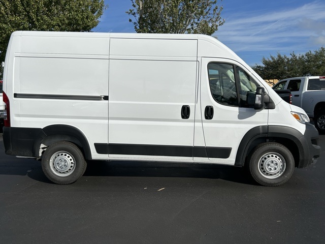 2025 Ram ProMaster 2500 High Roof 4