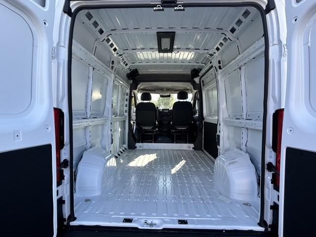 2025 Ram ProMaster 2500 High Roof 17