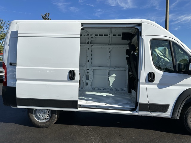 2025 Ram ProMaster 2500 High Roof 18