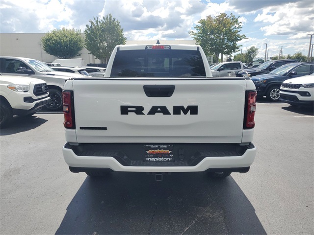 2025 Ram 1500 Big Horn/Lone Star 18