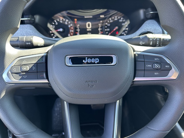 2025 Jeep Compass Sport 14