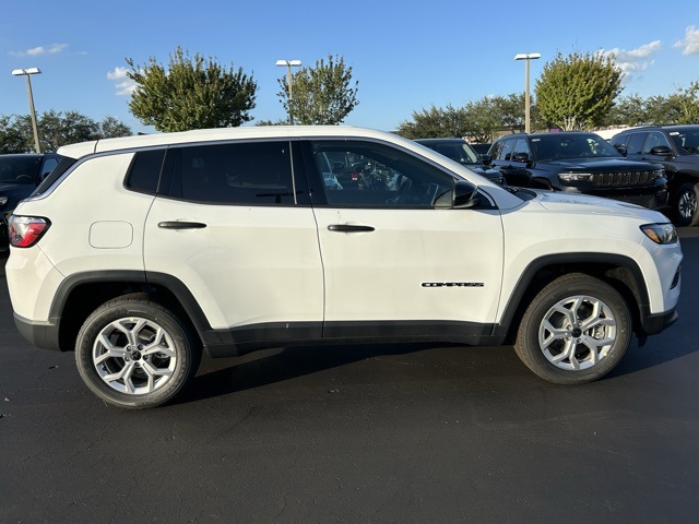 2025 Jeep Compass Sport 3